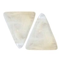 12- Khéops triangle à 2 trous, Quartz blanc marbré