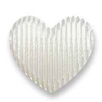 2 - Cœur cannelé gros trou, Blanc cassé satin